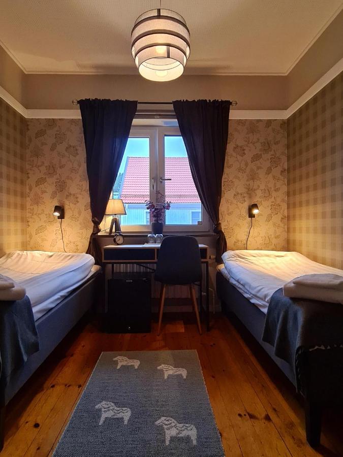 Dala-Jaerna Hotell Och Vandrarhem Extérieur photo