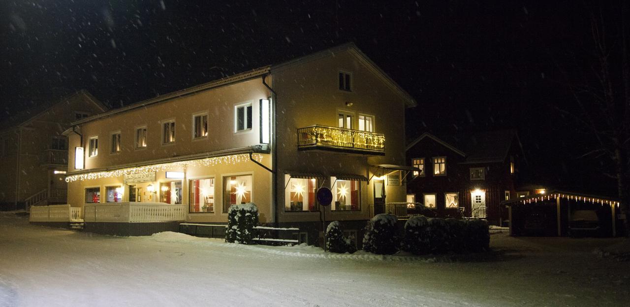 Dala-Jaerna Hotell Och Vandrarhem Extérieur photo